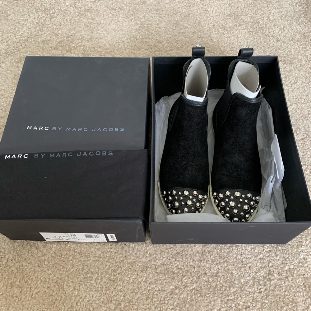 Brand New Marc by Marc Jacobs suede low top shoes with sliver studs details